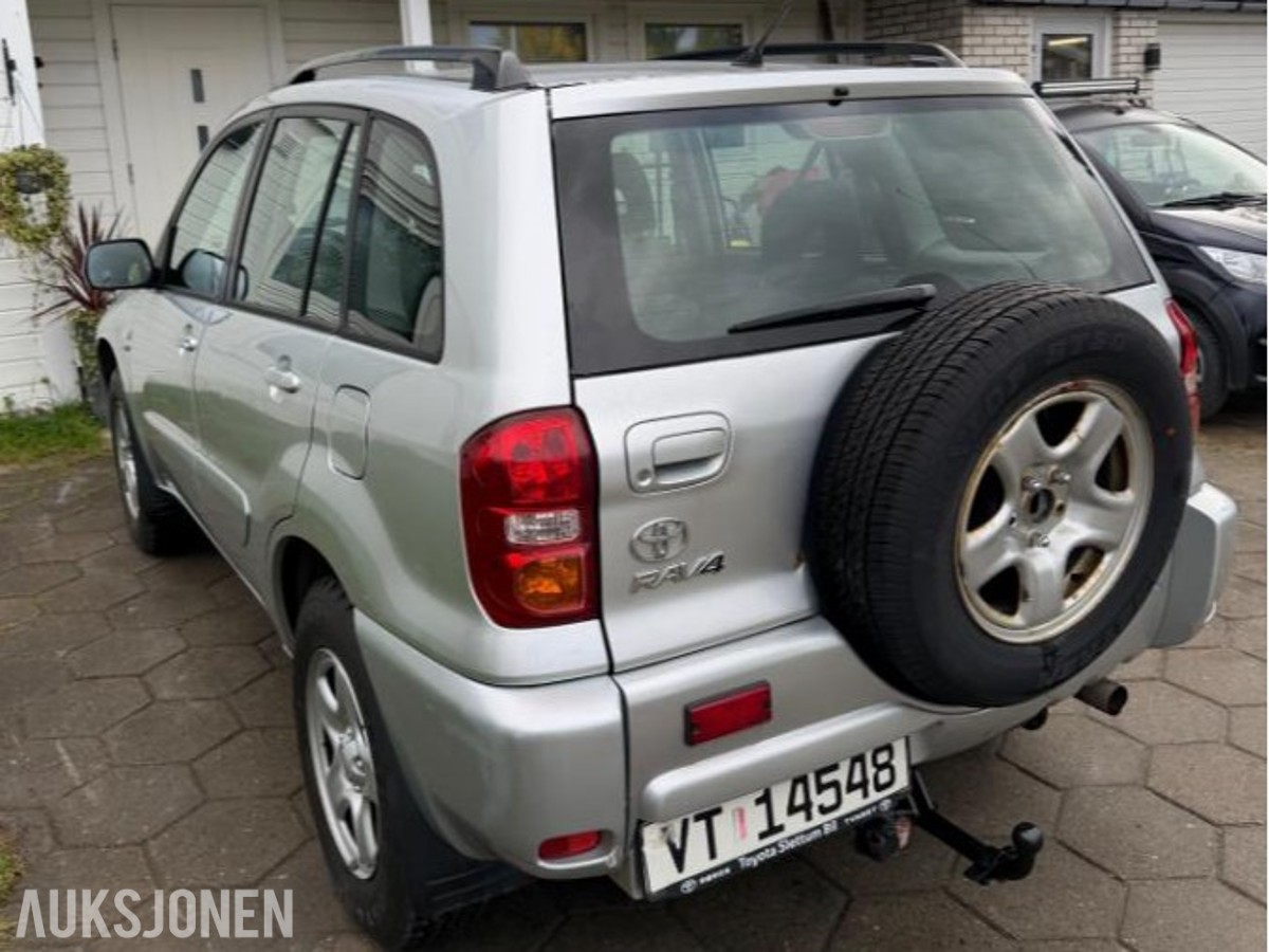 2004 Toyota RAV4 2.0 150 hk 4WD 155 700 km