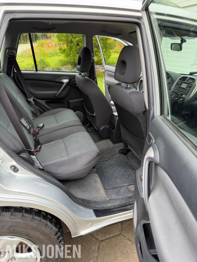 2004 Toyota RAV4 2.0 150 hk 4WD 155 700 km