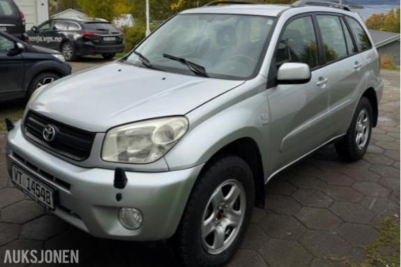 2004 Toyota RAV4 2.0 150 hk 4WD 155 700 km