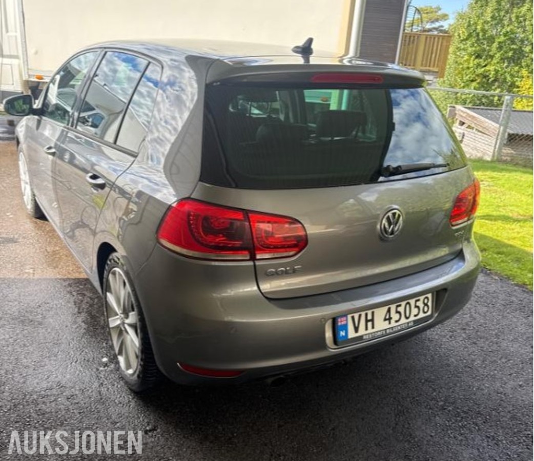 2013 Volkswagen Golf 1.6 Diesel 105hk Webasto, Hengerfeste, Cruisekontroll