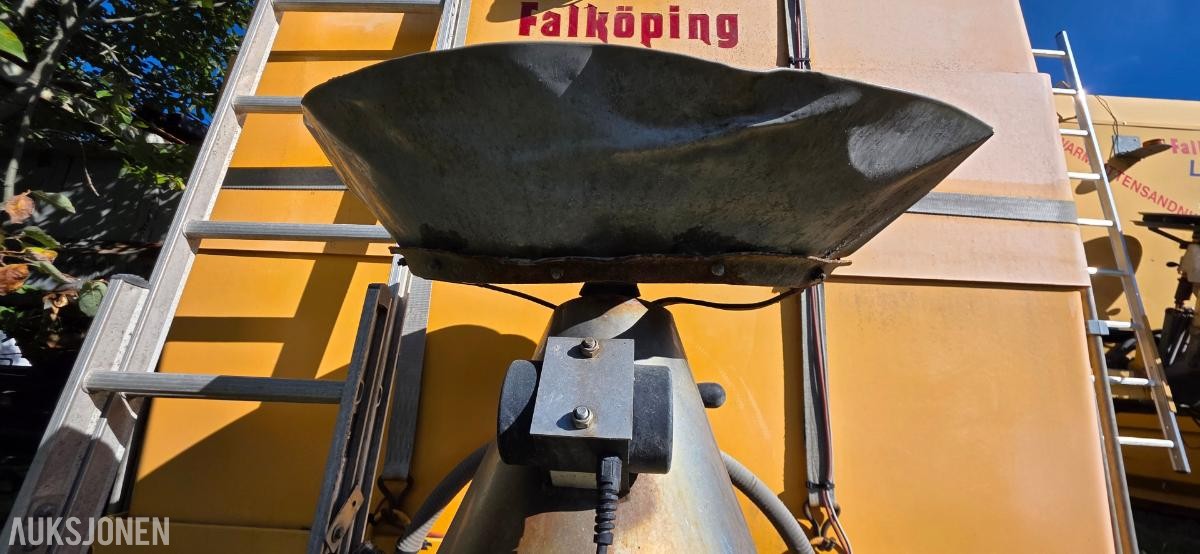 2019 Falköping CLC-647 saltspreder, 8,2 / 4,0 m³, 2 100 kg