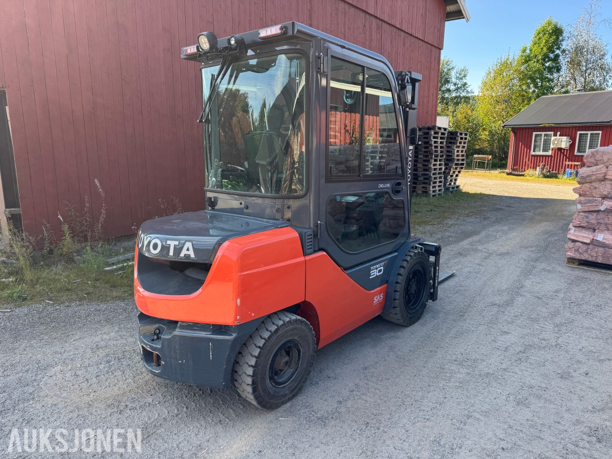 2020 Toyota TONERO 30 06-8FD30F 3T Motvektstruck 4,7M LITE BRUKT