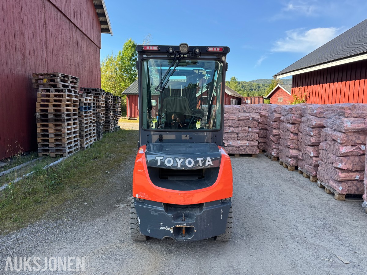 2020 Toyota TONERO 30 06-8FD30F 3T Motvektstruck 4,7M LITE BRUKT