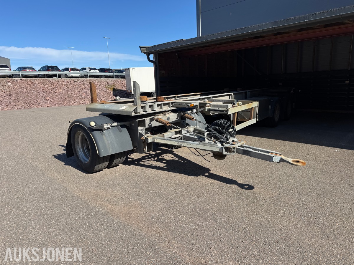 2015 HFR PM 24 3-AKSLET SLEPVOGN 28 TONN