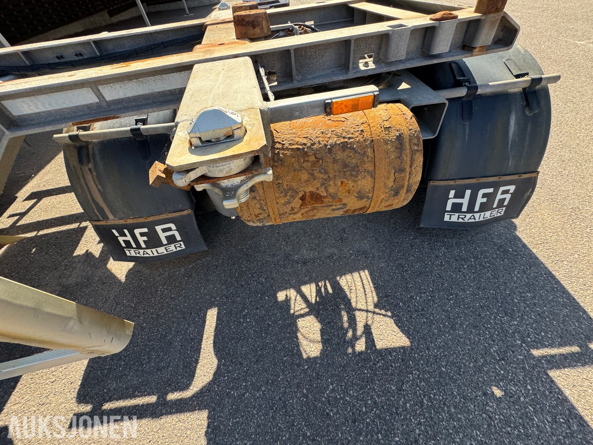 2015 HFR PM 24 3-AKSLET SLEPVOGN 28 TONN