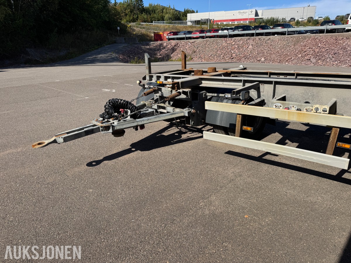 2015 HFR PM 24 3-AKSLET SLEPVOGN 28 TONN
