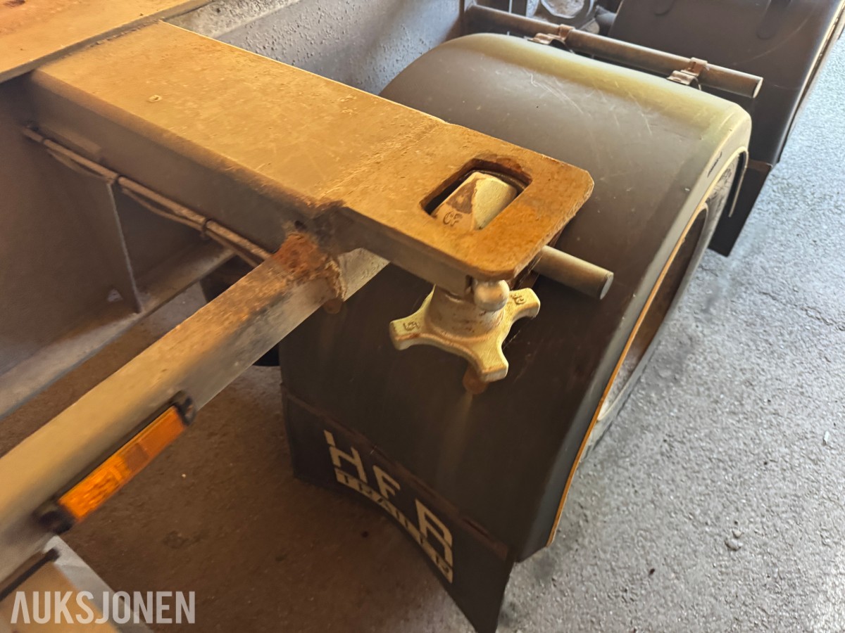 2015 HFR PM 24 3-AKSLET SLEPVOGN 28 TONN