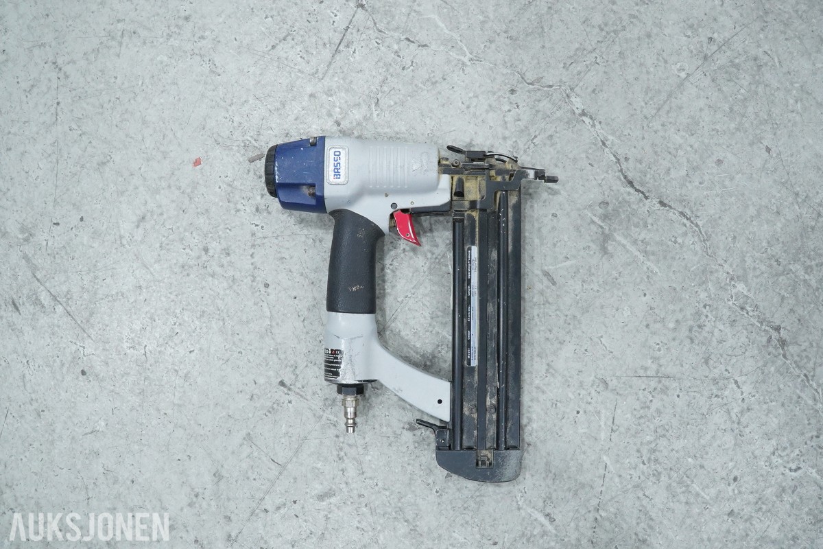4 stk Basso trykkluft spiker og krampepistoler