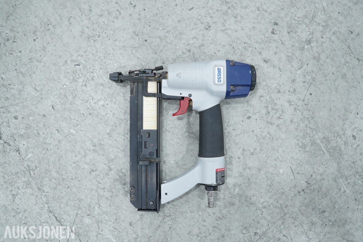 4 stk Basso trykkluft spiker og krampepistoler