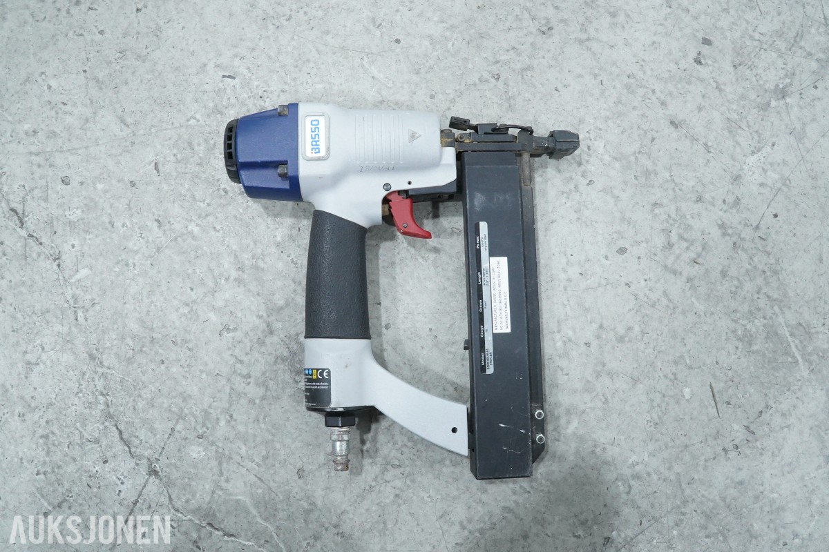 4 stk Basso trykkluft spiker og krampepistoler