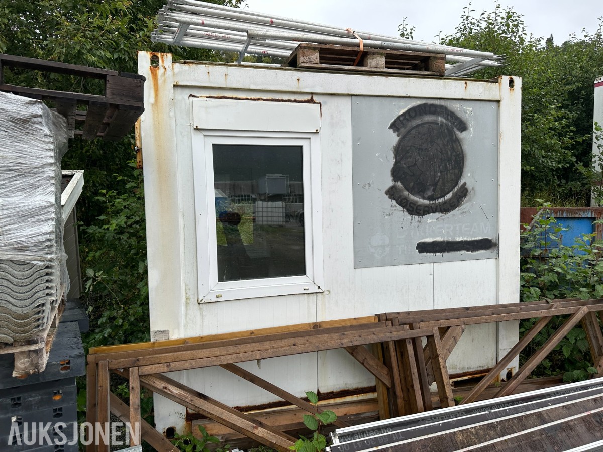 A1 Containerbrakke | Ca. 3 x 2,5 m | Kontor/garderobe