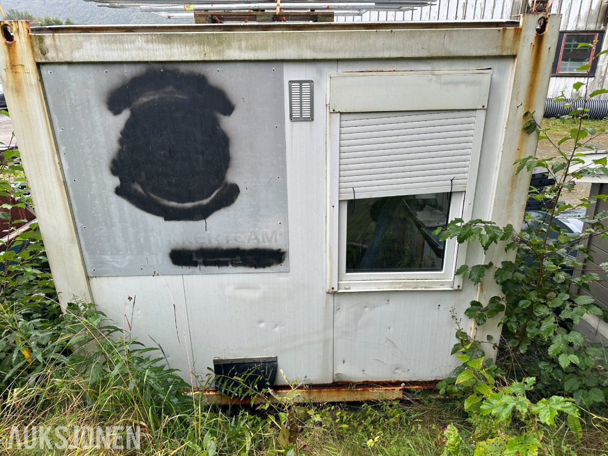 A1 Containerbrakke | Ca. 3 x 2,5 m | Kontor/garderobe