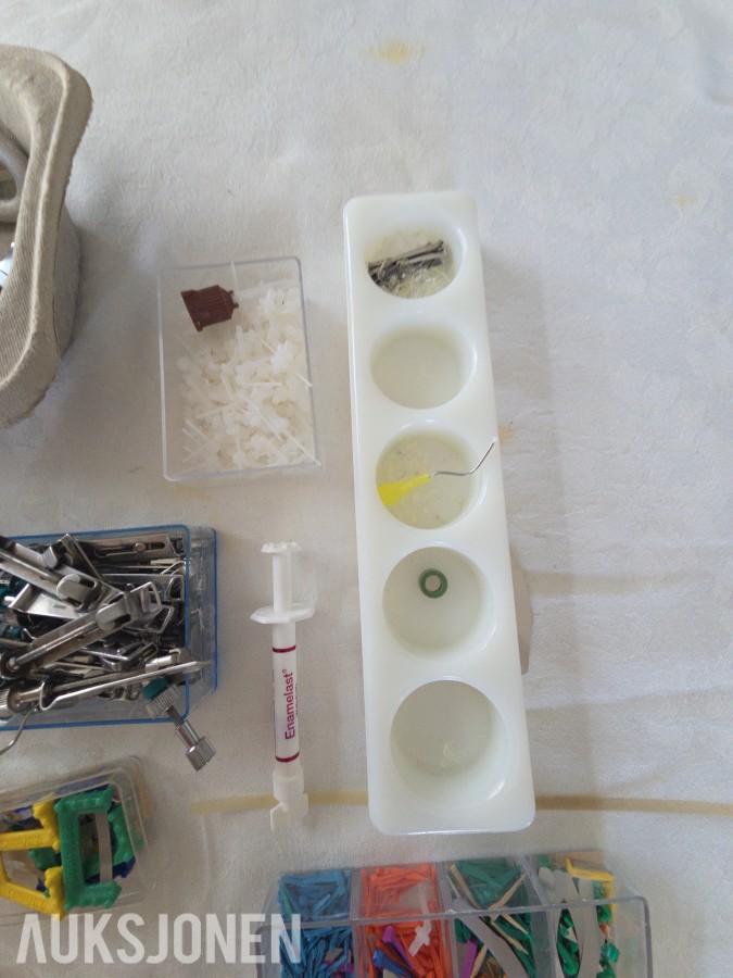 Dentalutstyr og forbruksmateriell – EMS AIR-FLOW, matrisesystemer og poleringsutstyr