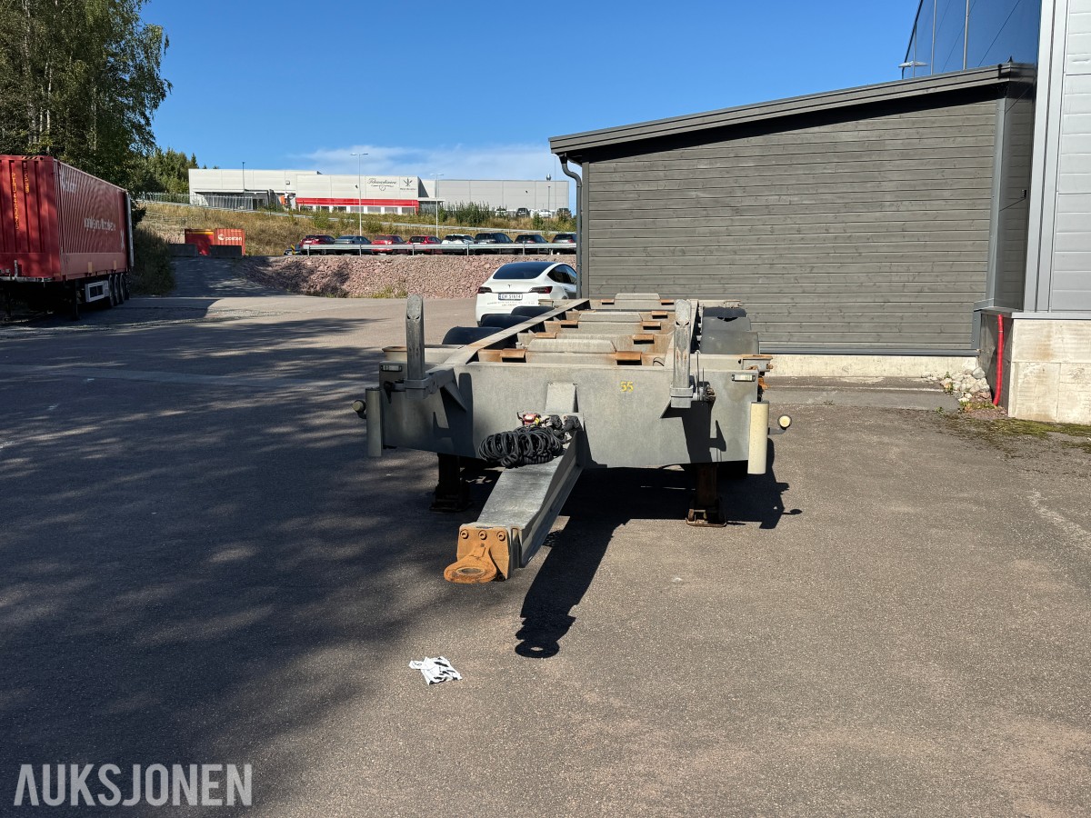 2016 HFR 3 axle centralax trailer, 3-akslet containerhenger, luftfjæring