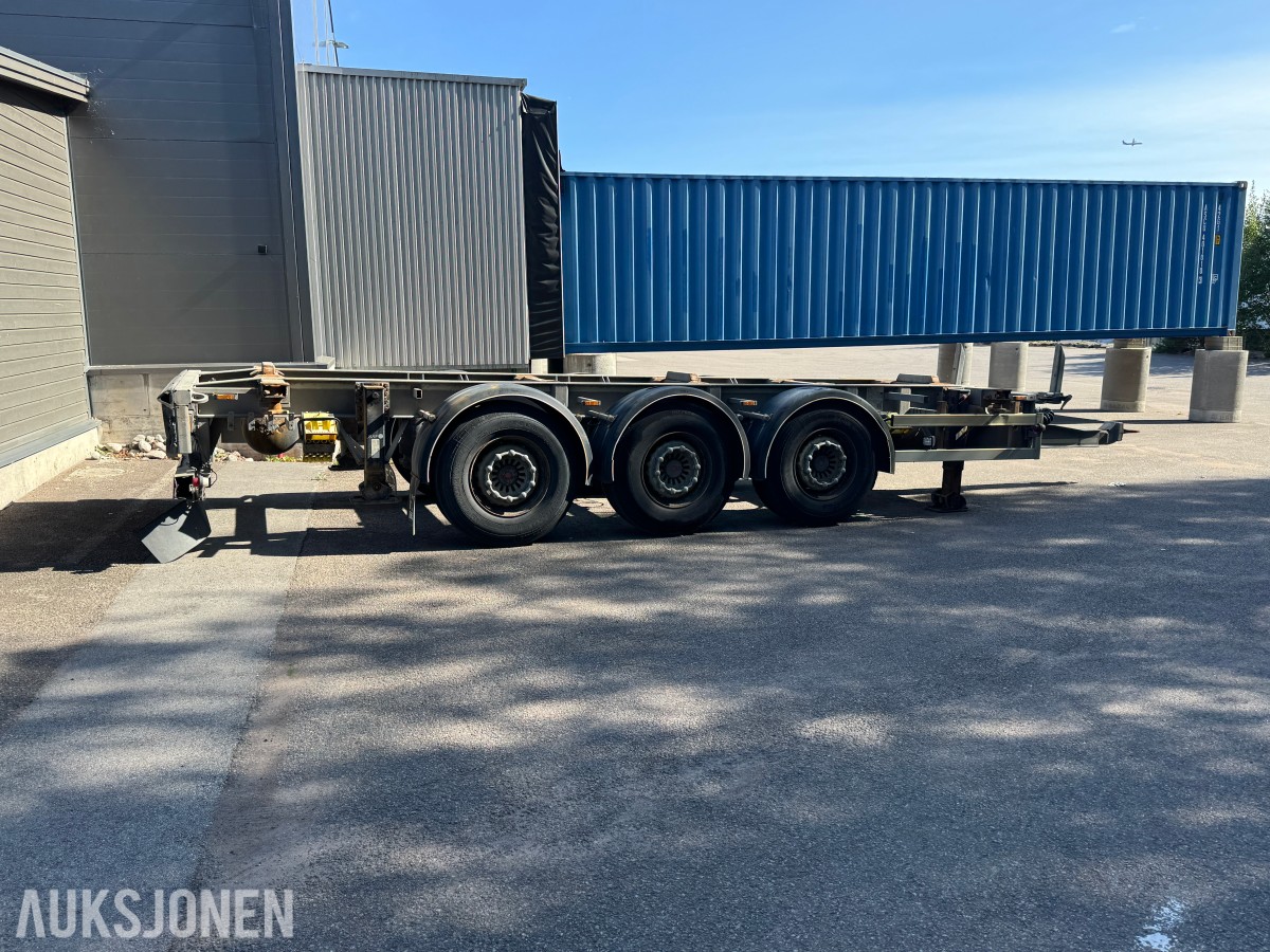 2016 HFR 3 axle centralax trailer, 3-akslet containerhenger, luftfjæring