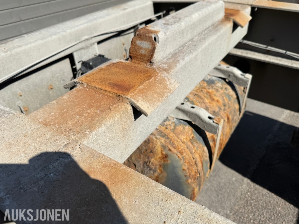 2016 HFR 3 axle centralax trailer, 3-akslet containerhenger, luftfjæring