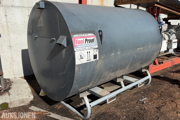 Fuel Proof 3000 liters dieseltank / med pumpeutstyr – 2017