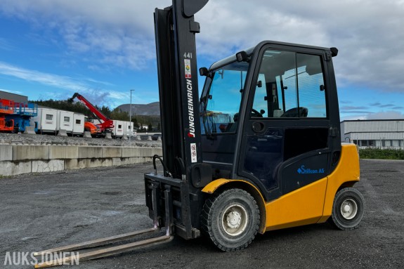 2006 Jungheinrich DFG425G120-400ZT - 2,5 tonns gaffel truck - Diesel - Hydraulisk sideskift og bredding - Sertifisert til august 2027