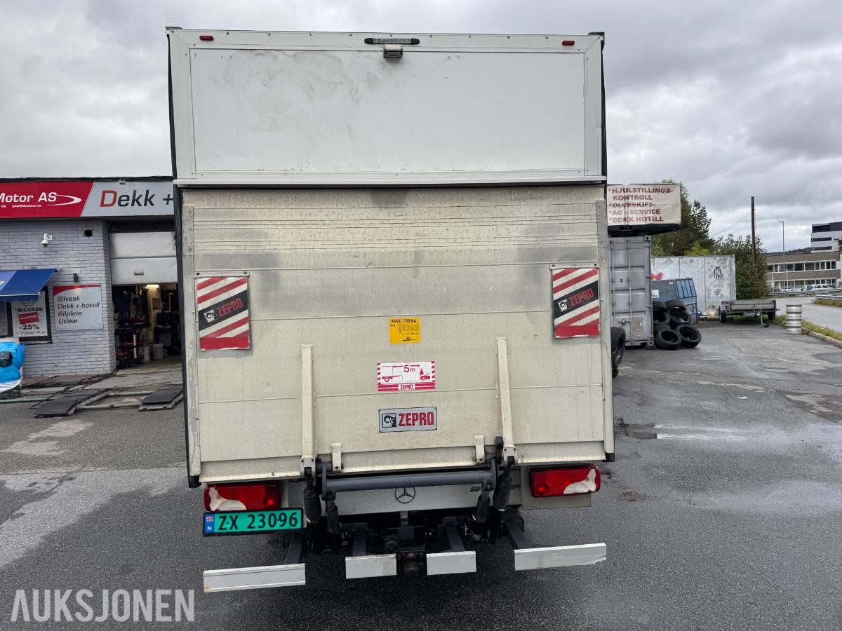 2016 Mercedes-Benz Sprinter 316 CDI/43 skapbil med bakløfter / EU-ok / 286608km