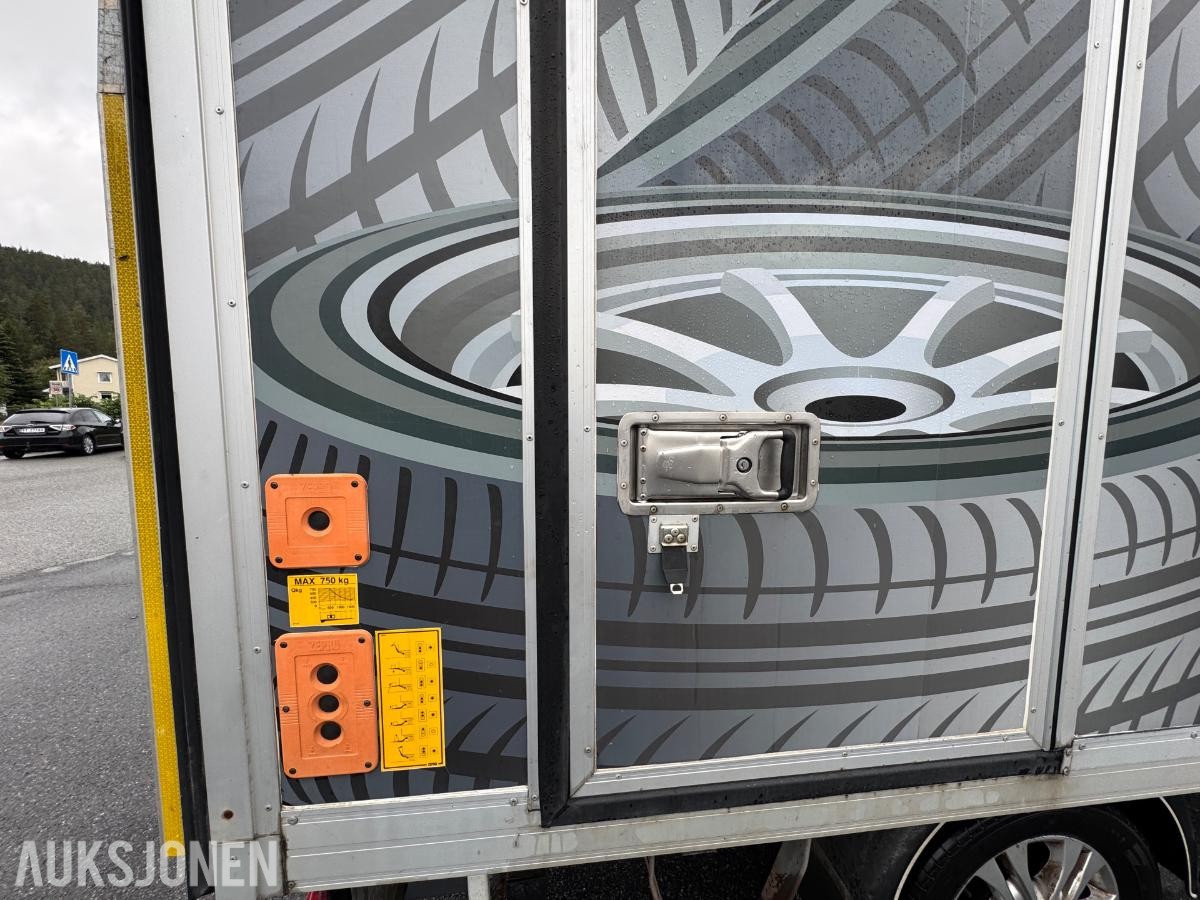 2016 Mercedes-Benz Sprinter 316 CDI/43 skapbil med bakløfter / EU-ok / 286608km