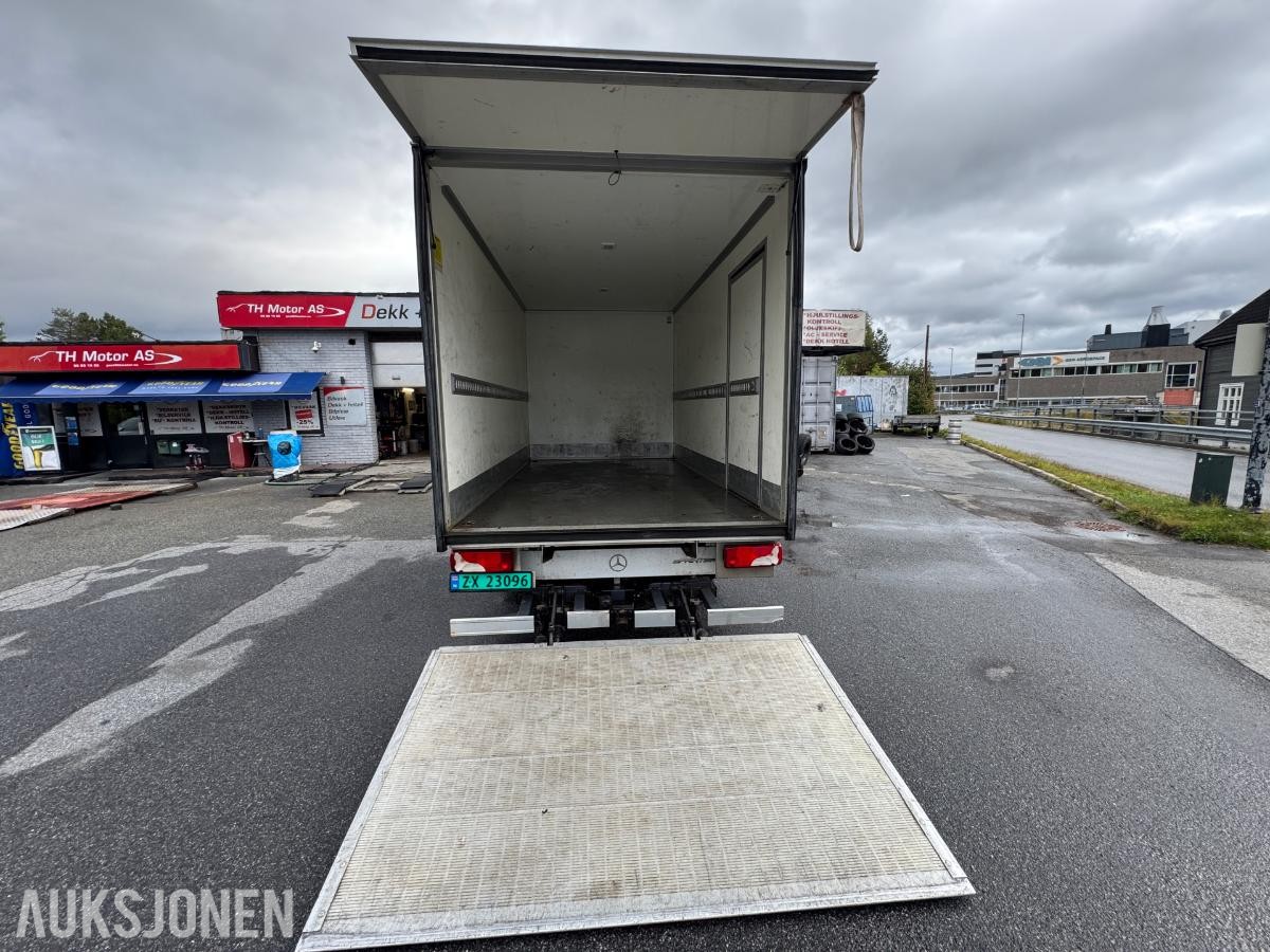 2016 Mercedes-Benz Sprinter 316 CDI/43 skapbil med bakløfter / EU-ok / 286608km