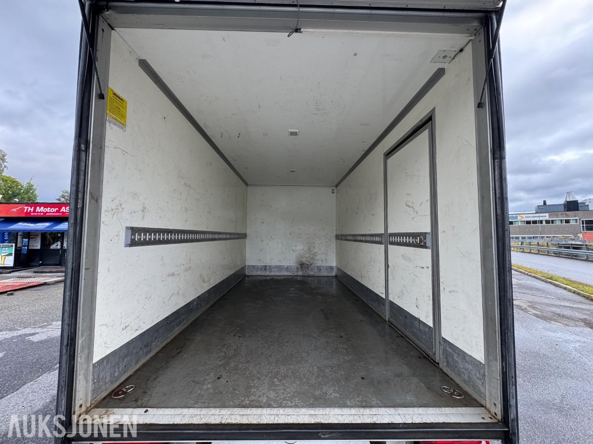 2016 Mercedes-Benz Sprinter 316 CDI/43 skapbil med bakløfter / EU-ok / 286608km