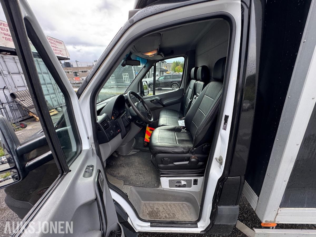 2016 Mercedes-Benz Sprinter 316 CDI/43 skapbil med bakløfter / EU-ok / 286608km