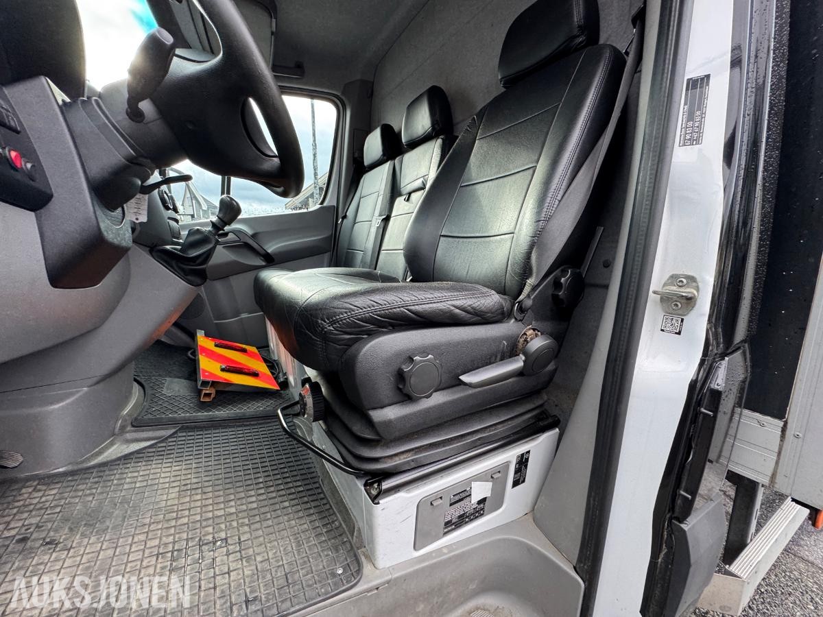 2016 Mercedes-Benz Sprinter 316 CDI/43 skapbil med bakløfter / EU-ok / 286608km