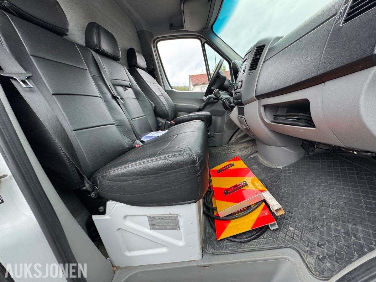2016 Mercedes-Benz Sprinter 316 CDI/43 skapbil med bakløfter / EU-ok / 286608km