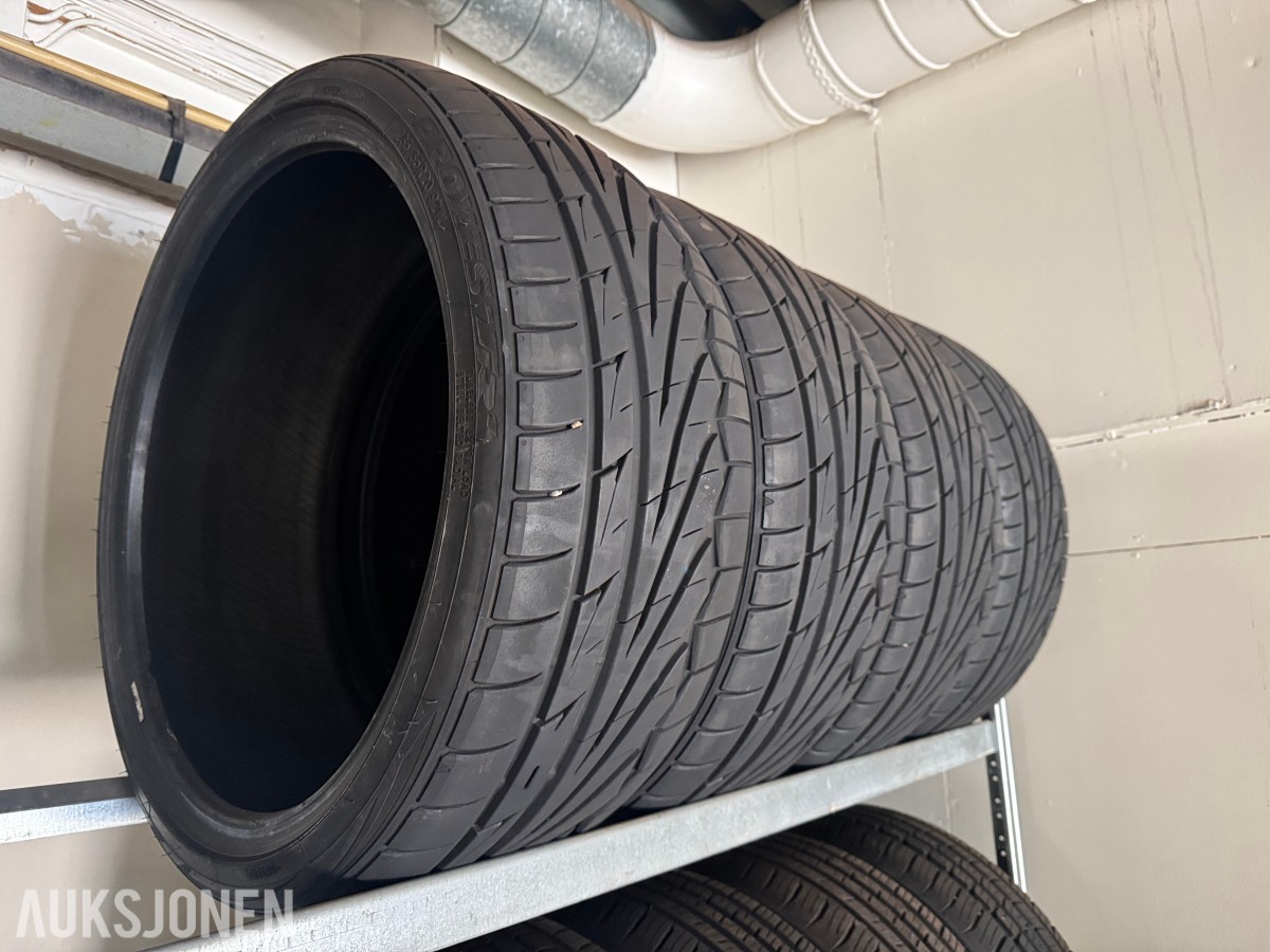NYTT - 4 Stk. Toyo Proxes 235/35 R20 Sommerdekk