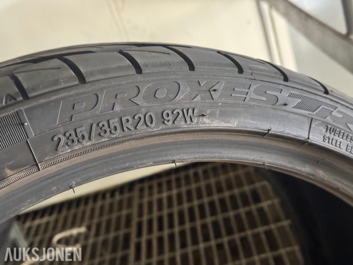NYTT - 4 Stk. Toyo Proxes 235/35 R20 Sommerdekk
