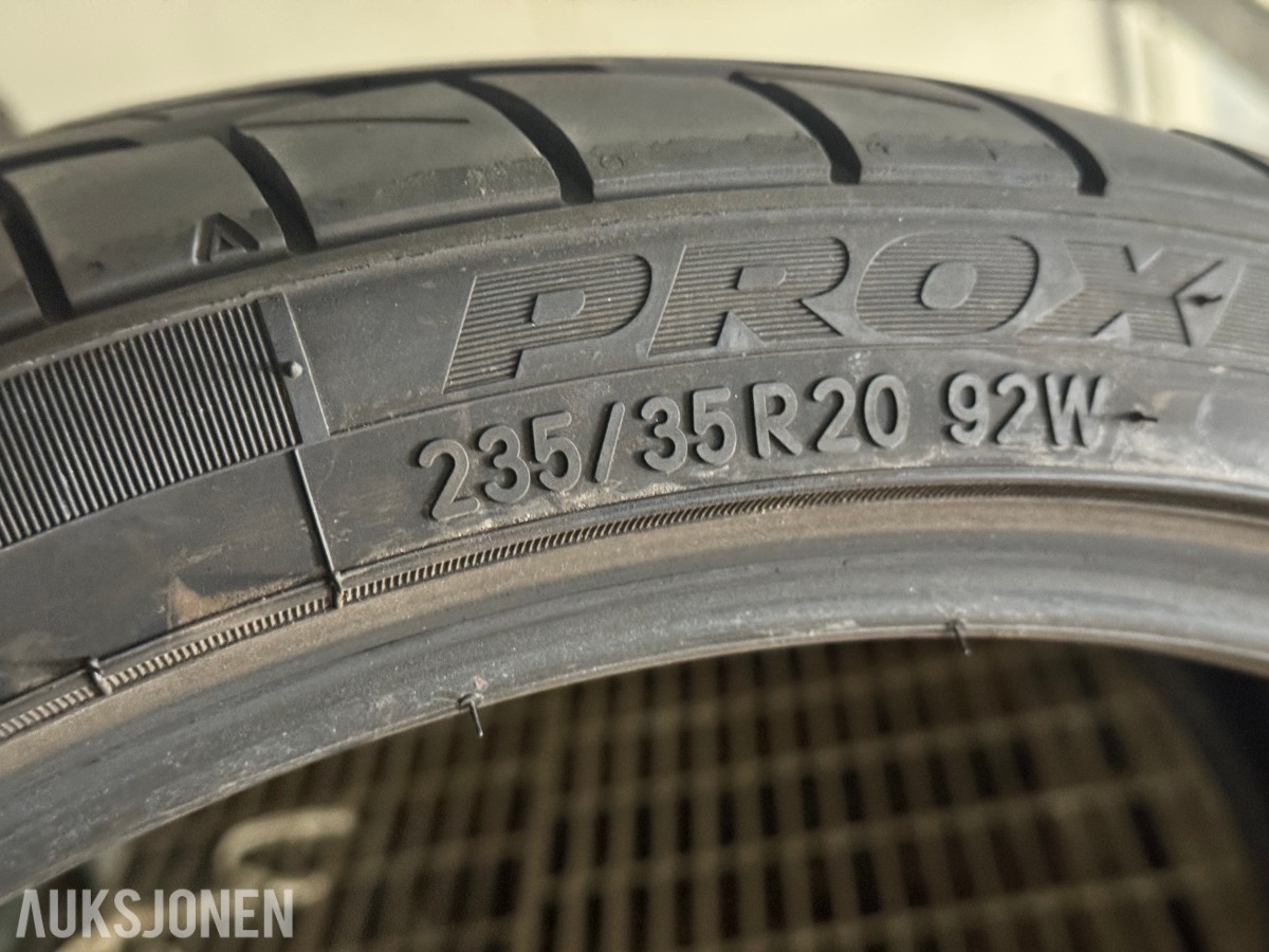 NYTT - 4 Stk. Toyo Proxes 235/35 R20 Sommerdekk