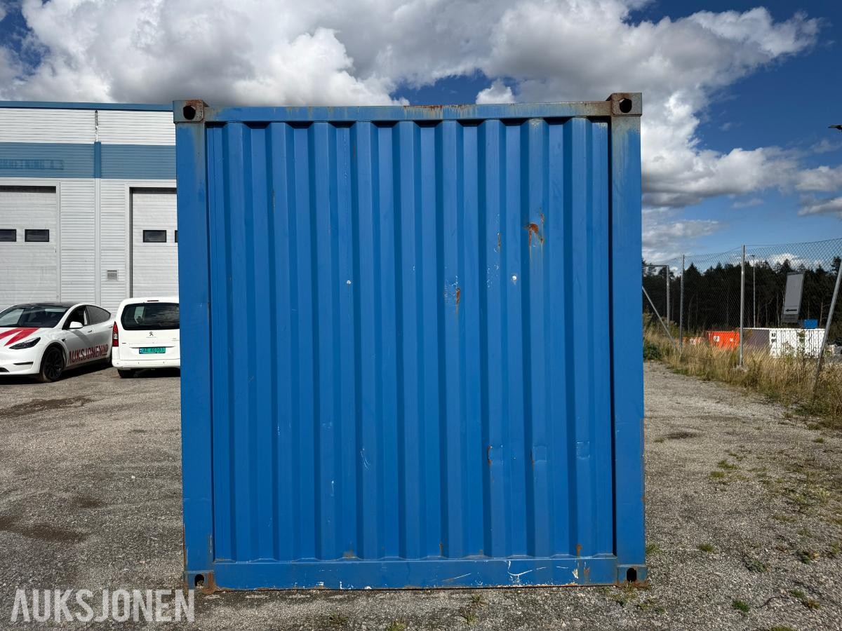 20 fots container med diverse overskuddsmateriell fra kommunalt V/A-anlegg.