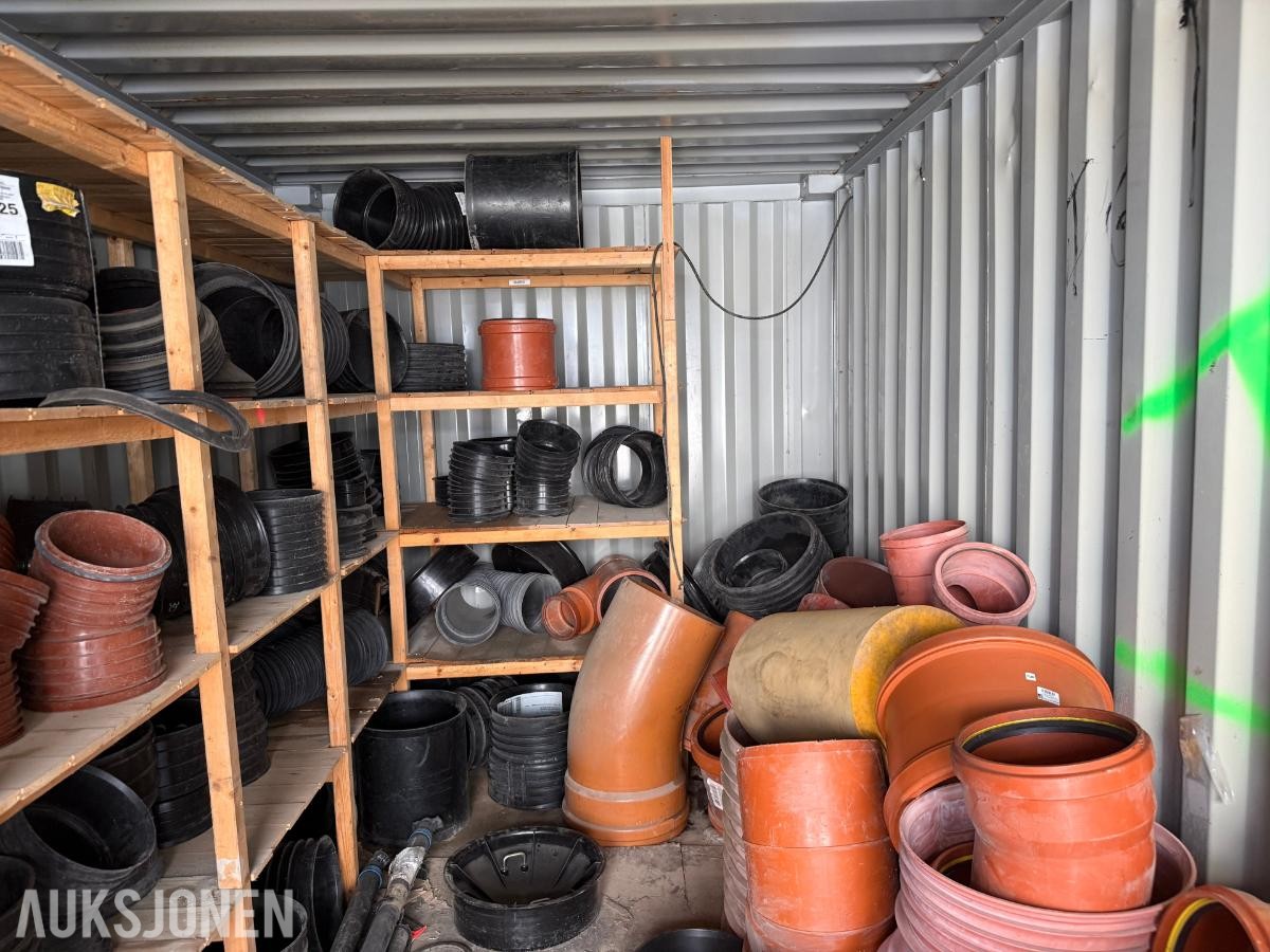 20 fots container med diverse overskuddsmateriell fra kommunalt V/A-anlegg.