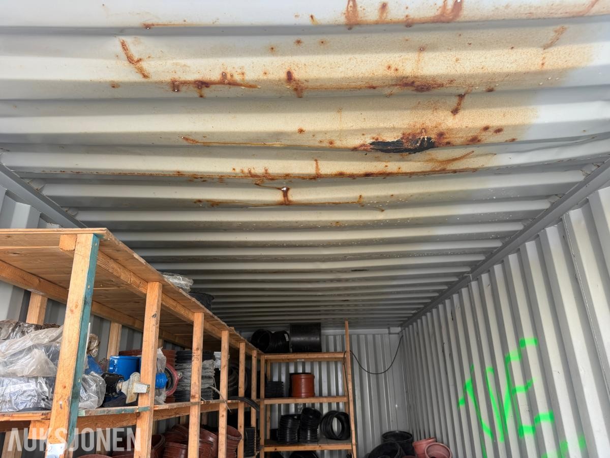 20 fots container med diverse overskuddsmateriell fra kommunalt V/A-anlegg.