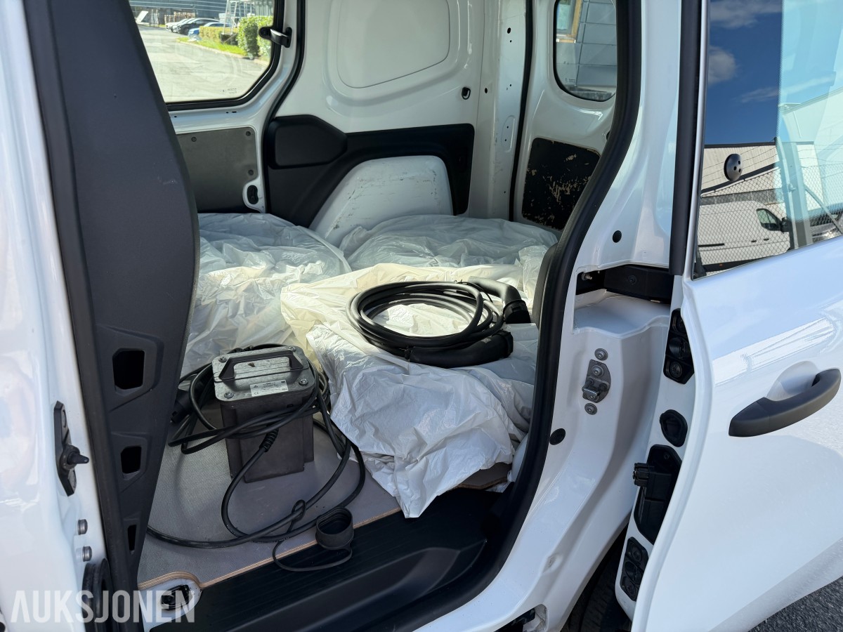 2022 RENAULT KANGOO E-TECH ELECTRIC L1 3-SETER 2X SKYVEDØRER