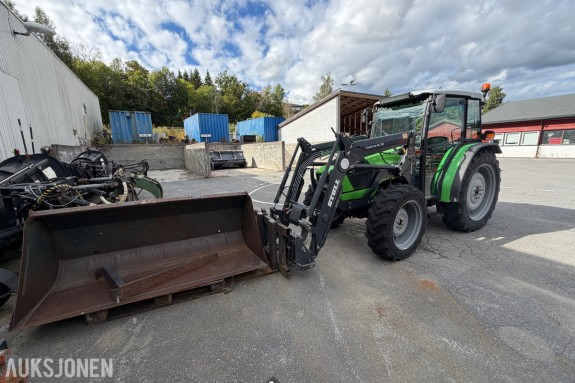 2017 Deutz-Fahr Agrolux 310 traktor - Stoll ClassicLine CL 755 frontlaster - 1294 timer - skuffe, pallegafler og hydraulisk tømmerklype - 45,6 kW