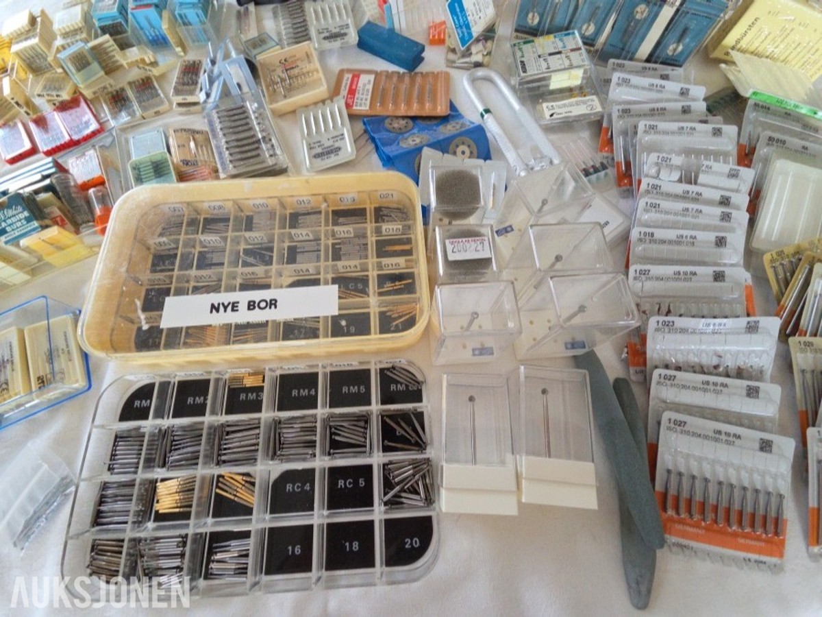 Stort parti dentalbor, endodontiske instrumenter og tannlegeutstyr