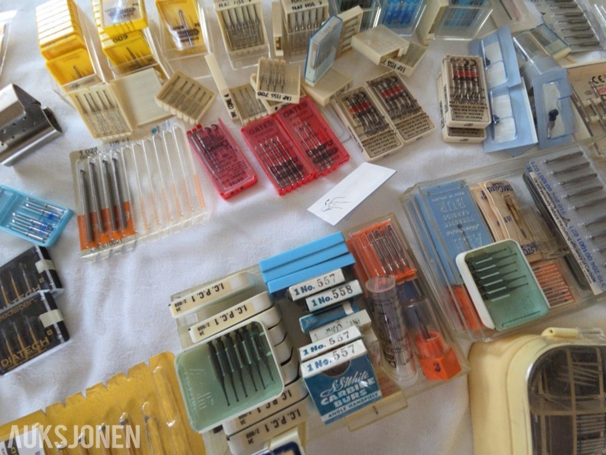 Stort parti dentalbor, endodontiske instrumenter og tannlegeutstyr