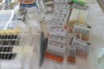 Stort parti dentalbor, endodontiske instrumenter og tannlegeutstyr