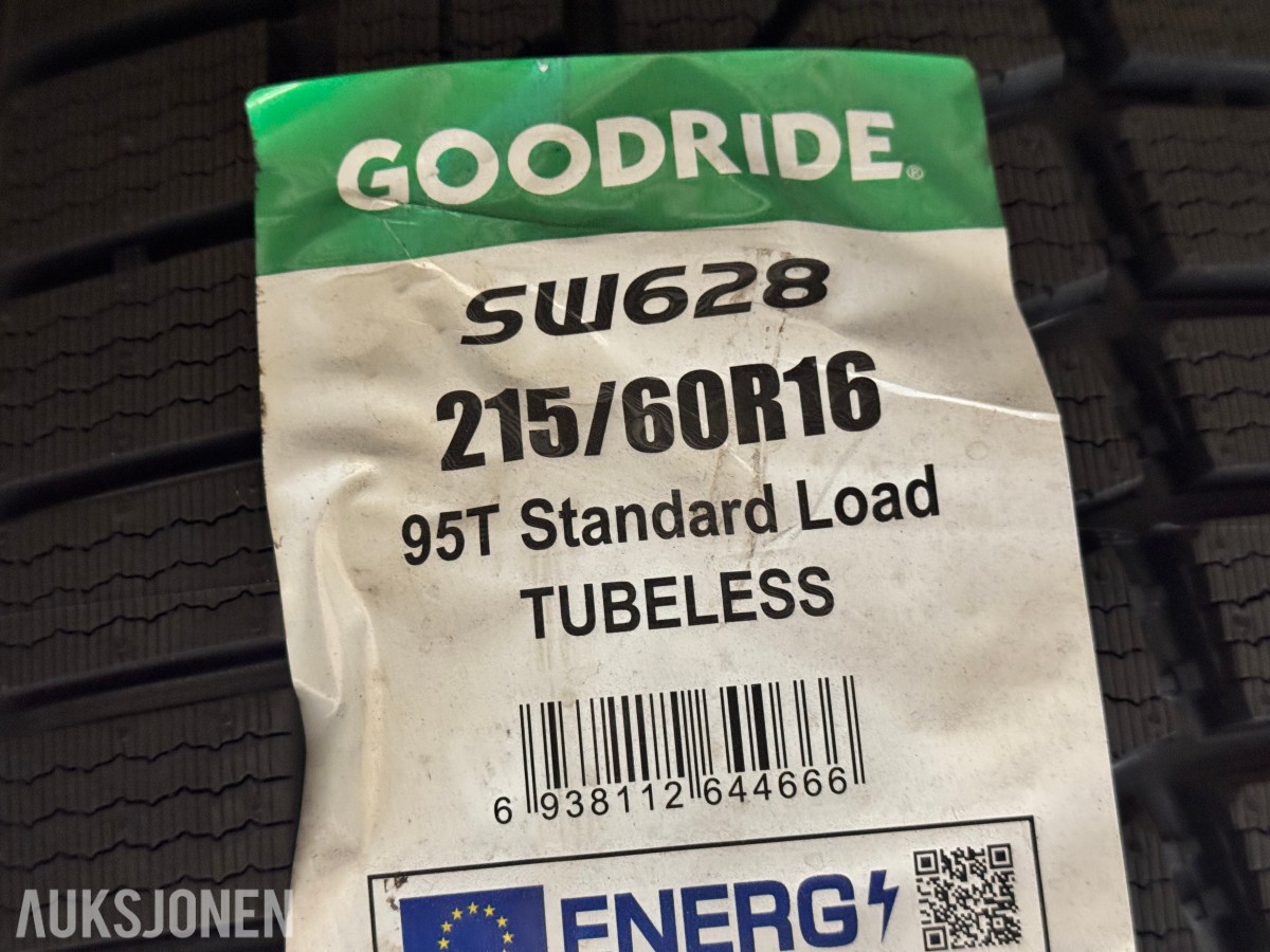 NYTT - 4 Stk. Goodride SW628 215/60 R16 Vinterdekk
