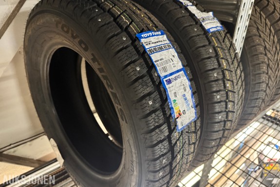 NYTT - 2 Stk. Toyo Observe Ice-Freezer Van 205/65 R16 C Vinterdekk m/ pigg