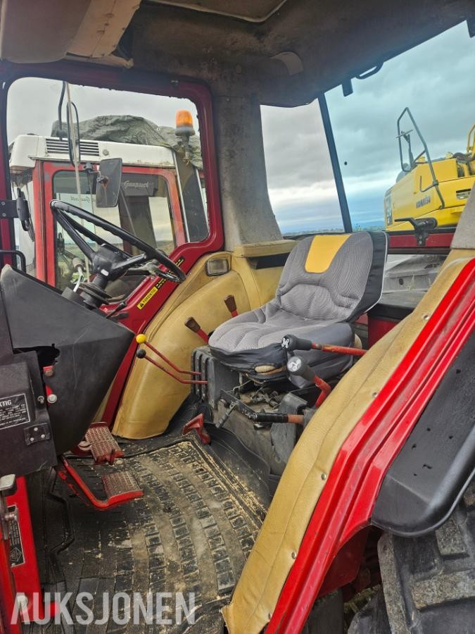 1981 International 585 XL 2WD