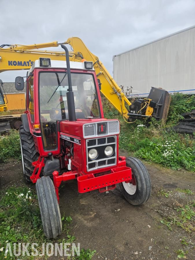 1981 International 585 XL 2WD