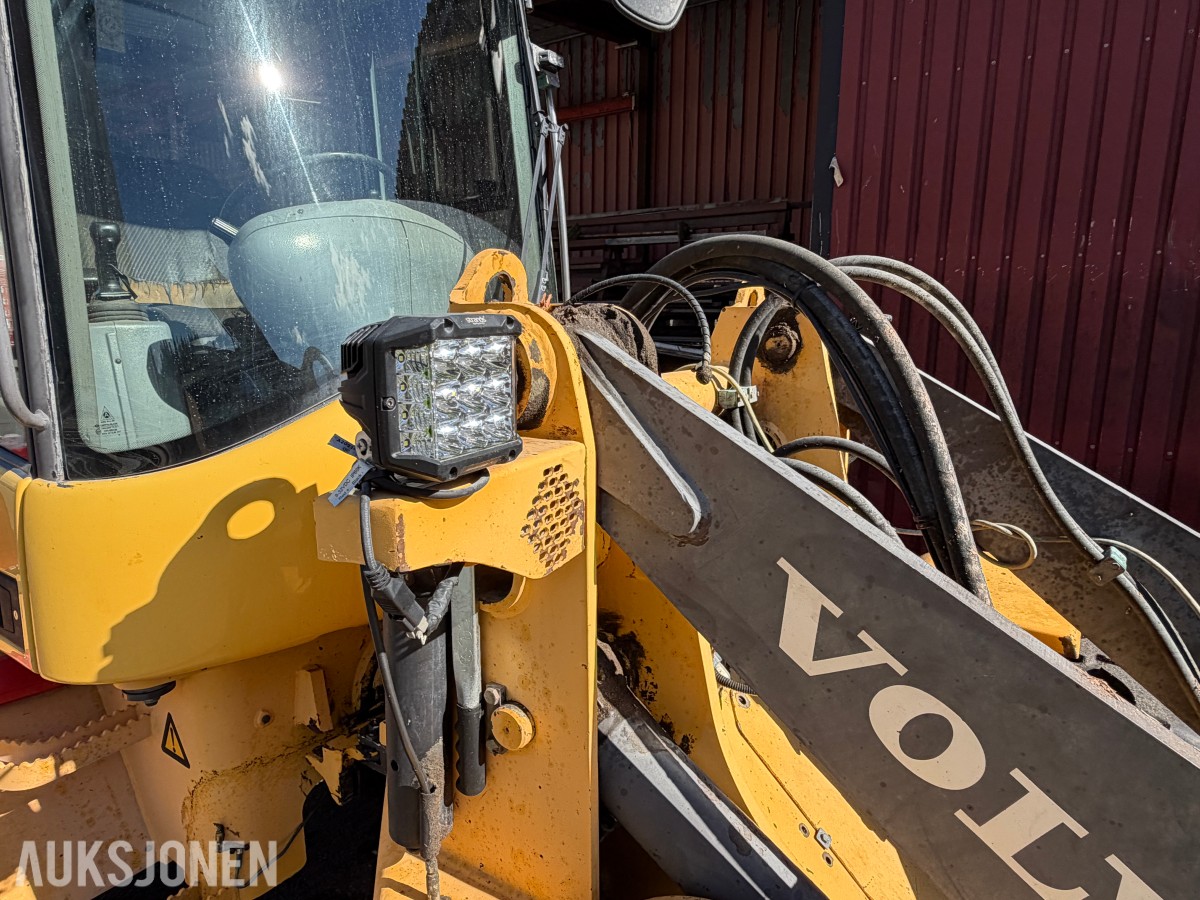2002 Volvo L35 hjullaster / 15 634 timer / Med skuffe / Sertifisert