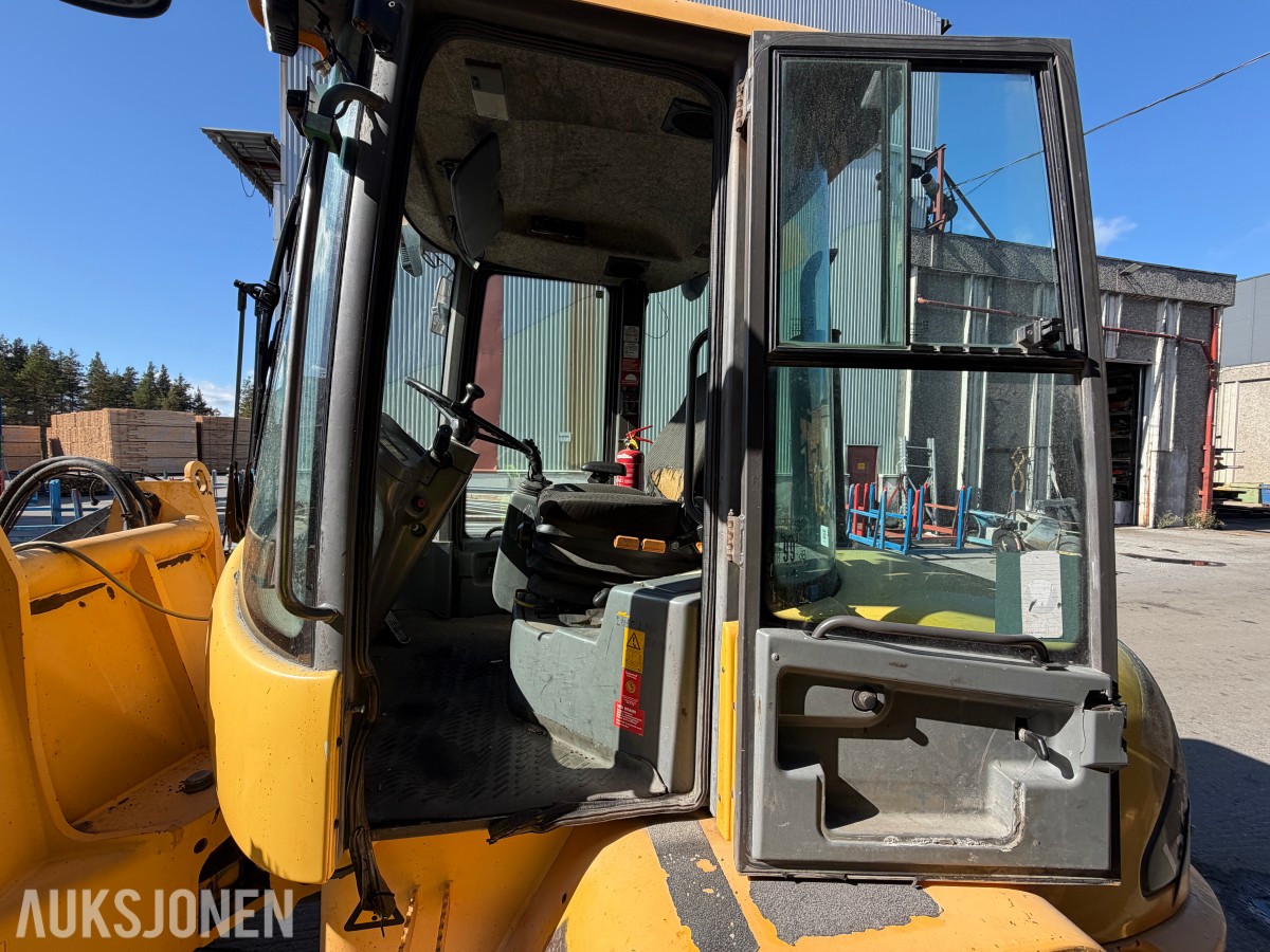 2002 Volvo L35 hjullaster / 15 634 timer / Med skuffe / Sertifisert