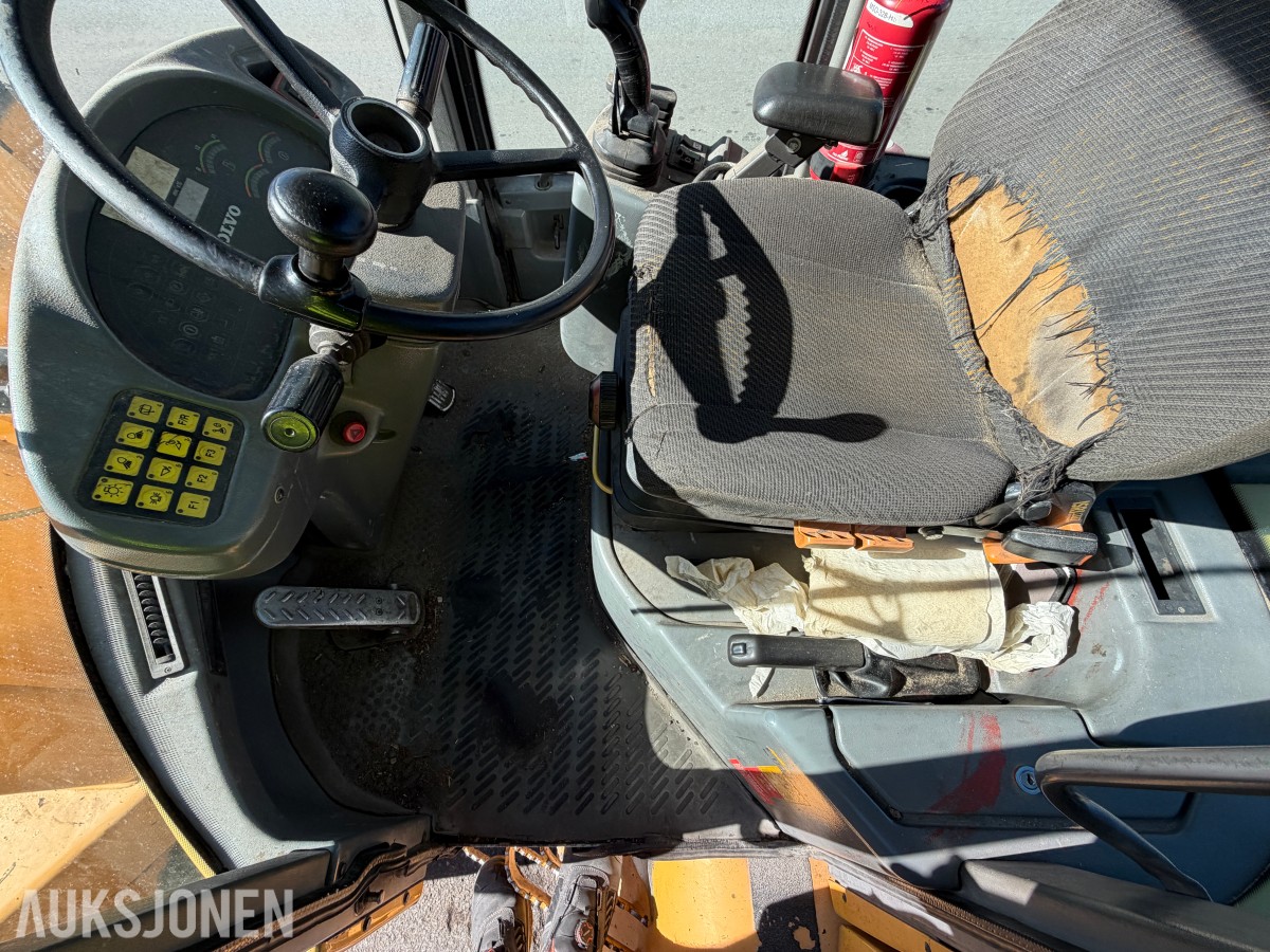 2002 Volvo L35 hjullaster / 15 634 timer / Med skuffe / Sertifisert