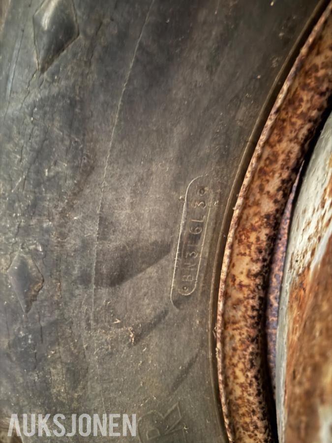 Goodyear tvillinghjul 16.9-34 – Komplett sett med felger og fester