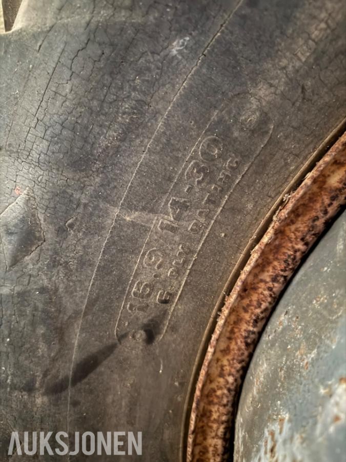 Goodyear tvillinghjul 16.9-34 – Komplett sett med felger og fester