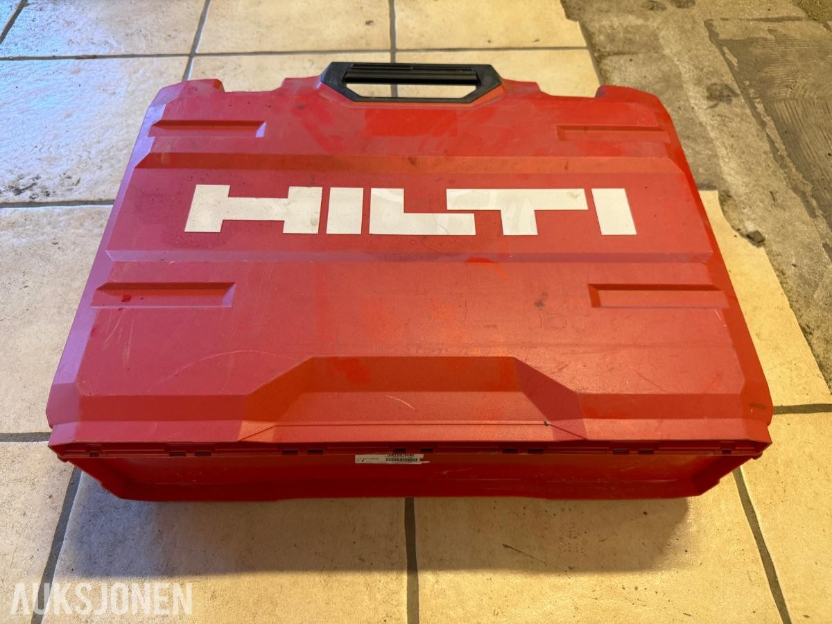 2020 Hilti BX 3  boltepistol.
